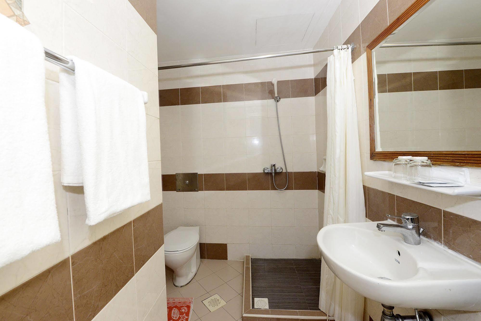 Oyo 106 Beach Hotel 新加坡 外观 照片